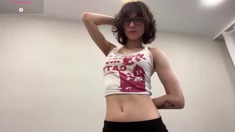 Snapshot of odettehatt chatting on March 2, 2026, 5:08 am Thea online show from March 2, 2026, 5:08 am