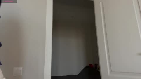 Snapshot of odettehatt chatting on April 5, 2026, 4:31 am Thea online show from April 5, 2026, 4:31 am