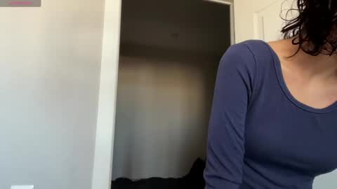 Snapshot of odettehatt chatting on May 10, 2026, 4:28 am Thea online show from May 10, 2026, 4:28 am