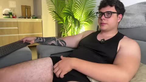 Snapshot of odin_blake chatting on April 5, 2026, 2:20 am ODIN online show from April 5, 2026, 2:20 am