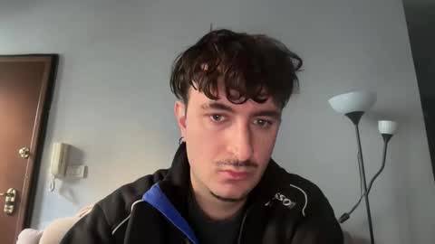 officialmee04 online show from February 7, 2026, 7:56 am