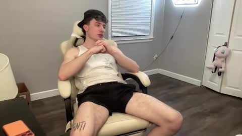 Snapshot of officialtommycash chatting on April 15, 2026, 3:24 am Tommy Cash online show from April 15, 2026, 3:24 am