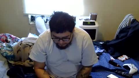 oscar flores online show from October 24, 2025, 1:51 pm