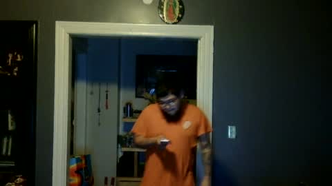 oscar flores online show from July 8, 2026, 1:54 am