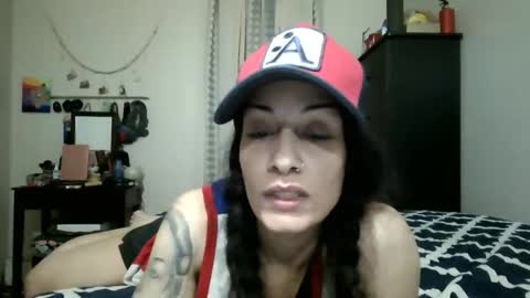Lit en Cama online show from January 2, 2025, 6:07 am