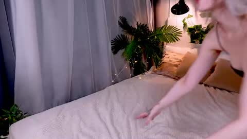 Lily online show from July 9, 2026, 2:21 pm