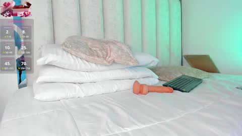 Holly online show from December 28, 2024, 1:50 am