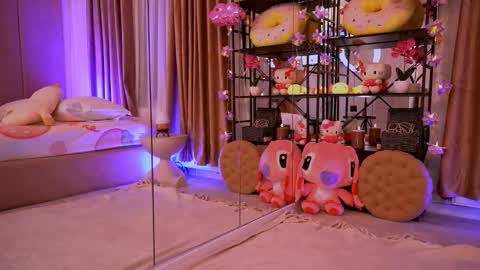 oh_m_god online show from November 24, 2025, 9:03 pm