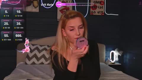 oh_my_julia online show from October 31, 2025, 2:18 pm