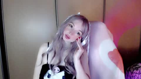 Milly online show from May 18, 2026, 9:09 pm