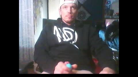 Snapshot of oh_you_know69 chatting on January 7, 2025, 7:52 am who dares toss me some tips lets have fun online show from January 7, 2025, 7:52 am