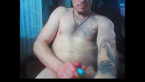 Snapshot of oh_you_know69 chatting on January 7, 2025, 8:10 pm who dares toss me some tips lets have fun online show from January 7, 2025, 8:10 pm