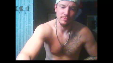 Snapshot of oh_you_know69 chatting on February 3, 2025, 8:46 am who dares toss me some tips lets have fun online show from February 3, 2025, 8:46 am