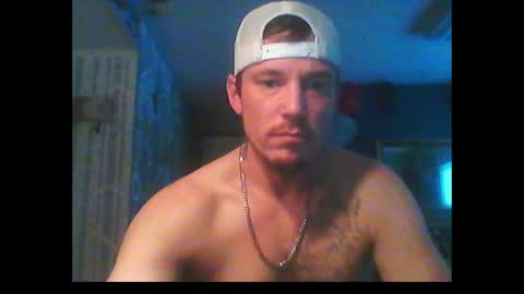 Snapshot of oh_you_know69 chatting on February 6, 2025, 12:22 am who dares toss me some tips lets have fun online show from February 6, 2025, 12:22 am