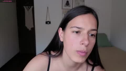 ohanna_ online show from April 28, 2026, 8:25 pm