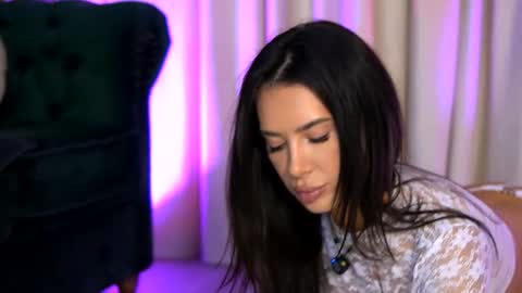 Snapshot of ohh_my_venus chatting on October 30, 2025, 5:31 am Julia online show from October 30, 2025, 5:31 am