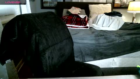 Snapshot of ohjungerz chatting on March 18, 2026, 5:43 am Jungerz online show from March 18, 2026, 5:43 am