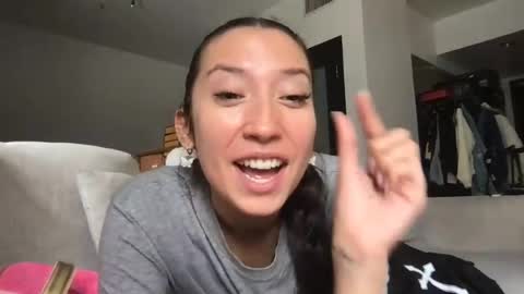 Snapshot of ohmillieevanillie chatting on June 29, 2026, 9:26 pm ohmillieevanillie online show from June 29, 2026, 9:26 pm