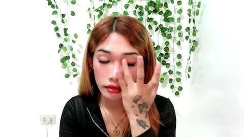 ohmyalessandraxcx online show from November 21, 2025, 6:50 pm