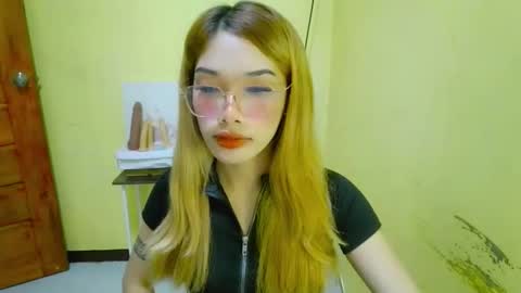 ohmyalessandraxcx online show from December 20, 2025, 7:43 pm