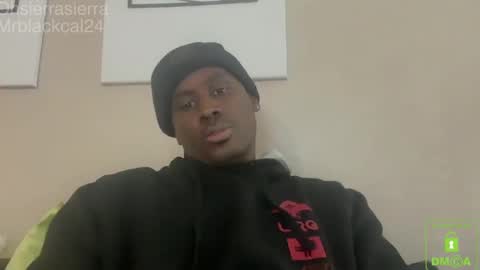 mrblackcal online show from December 24, 2024, 2:21 am