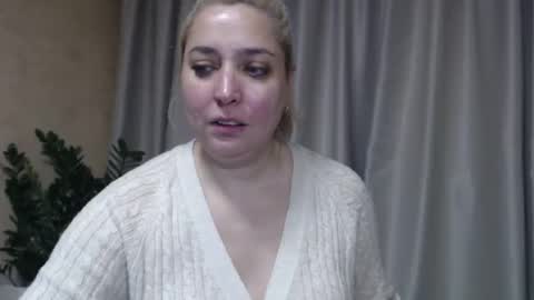 Iren online show from November 14, 2025, 8:35 am