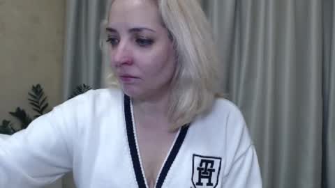 Mari online show from December 7, 2024, 5:42 pm