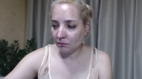 Snapshot of ohsweetmari chatting on June 24, 2026, 4:06 pm Mari online show from June 24, 2026, 4:06 pm