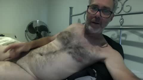 oiledcouple1 online show from October 25, 2025, 10:01 am