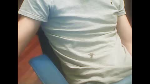 Snapshot of ojosverdess30 chatting on December 15, 2025, 9:19 pm ojosverdess30 online show from December 15, 2025, 9:19 pm