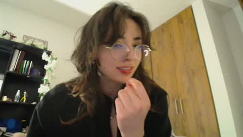 Skylar online show from January 29, 2025, 6:43 am