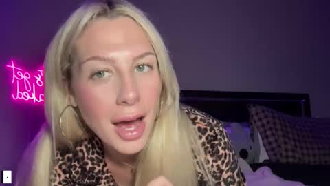 okchelsea online show from September 25, 2025, 2:37 am