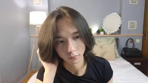 Snapshot of okerriella chatting on September 24, 2025, 1:25 pm Ami online show from September 24, 2025, 1:25 pm