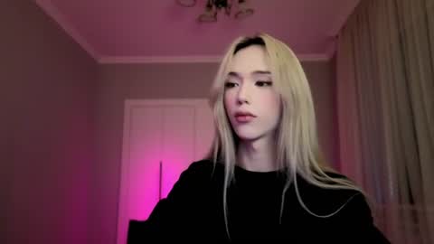 Snapshot of okerriella chatting on July 30, 2026, 3:05 am Ami online show from July 30, 2026, 3:05 am