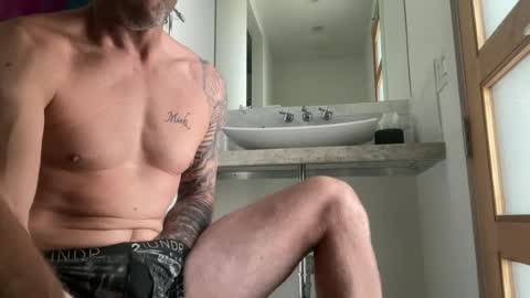 Snapshot of oki42 chatting on June 26, 2026, 2:43 pm oki42 online show from June 26, 2026, 2:43 pm