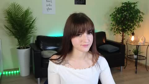 Snapshot of okii_vibes chatting on January 3, 2025, 4:27 pm Christy online show from January 3, 2025, 4:27 pm