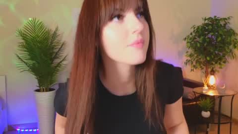 Snapshot of okii_vibes chatting on January 17, 2025, 12:31 pm Christy online show from January 17, 2025, 12:31 pm