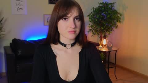 Snapshot of okii_vibes chatting on January 21, 2025, 10:41 pm Christy online show from January 21, 2025, 10:41 pm