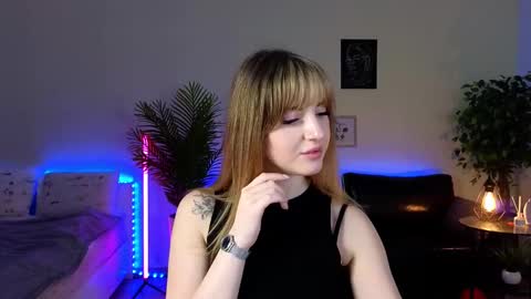 Snapshot of okii_vibes chatting on March 6, 2025, 9:58 am Christy online show from March 6, 2025, 9:58 am