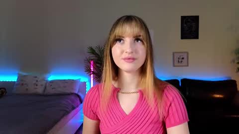 Snapshot of okii_vibes chatting on March 7, 2025, 9:07 am Christy online show from March 7, 2025, 9:07 am