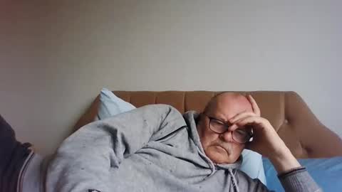 old_fkr online show from January 26, 2025, 9:51 am