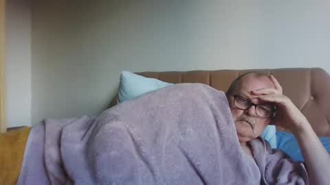 old_fkr online show from February 26, 2025, 4:35 pm