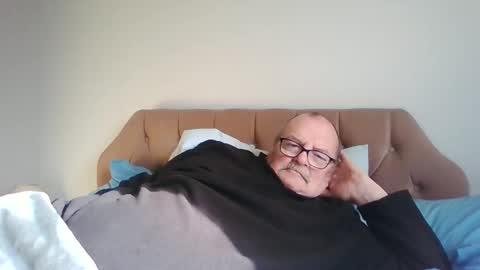 old_fkr online show from March 5, 2025, 1:50 pm