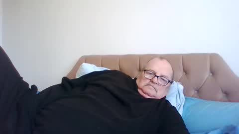 old_fkr online show from March 6, 2025, 11:36 am