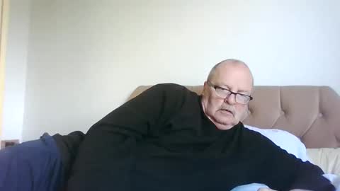 old_fkrr_ online show from May 11, 2026, 9:48 am