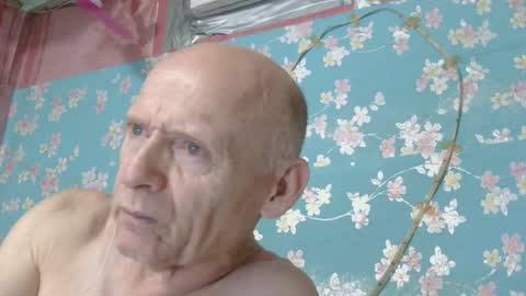 oldbuthorny62 online show from June 23, 2026, 12:25 pm