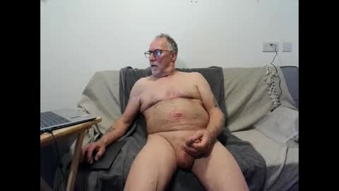 oldercock1411 online show from November 25, 2025, 10:21 pm