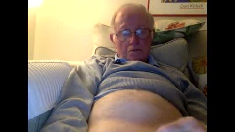 olderthandirt69 online show from January 18, 2025, 2:58 am