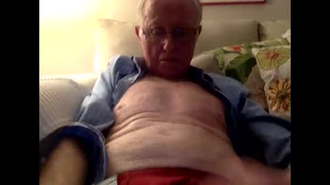 olderthandirt69 online show from March 7, 2025, 3:08 am