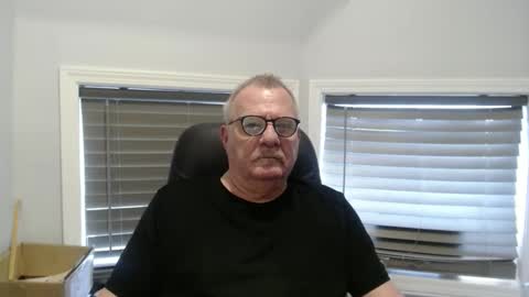 oldguybigd online show from October 12, 2025, 8:41 pm